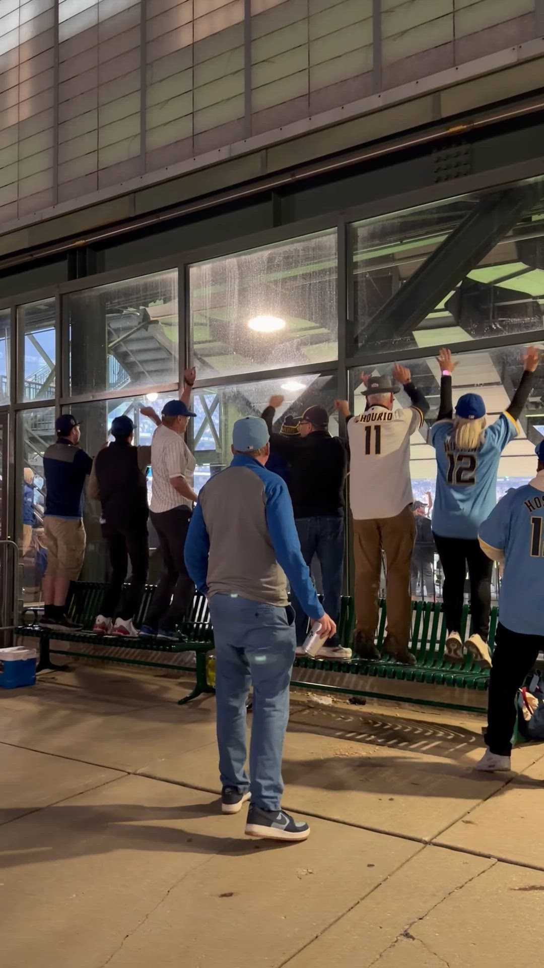 Brewers fans continue to watch World Series through stadium windows at American Family Field — WISN 12 Milwaukee, Sonoma Sports news