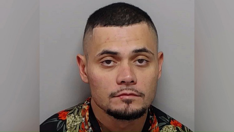 San Antonio man accused of beating partner inside moving car, preventing her from calling 911 — KENS 5 (San Antonio), Sonoma Community news