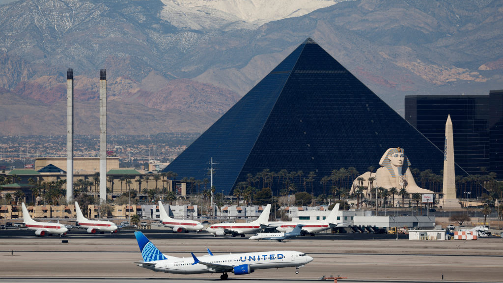 Flight rerouted after passenger threatened to hijack plane — Sonoma Community news